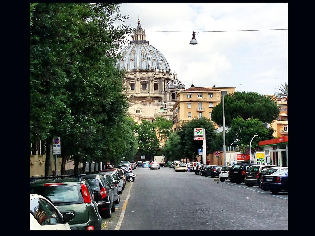 Interno 6 San Pietro Rom